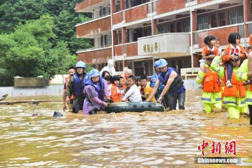 61 người thiệt mạng do mưa lũ nghiêm trọng ở Trung Quốc