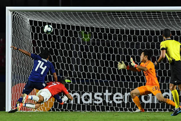 Sanchez giúp Chile thắng đậm Nhật Bản
