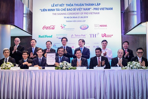 9 công ty tiêu dùng hàng đầu tái chế toàn bộ bao bì vào 2030