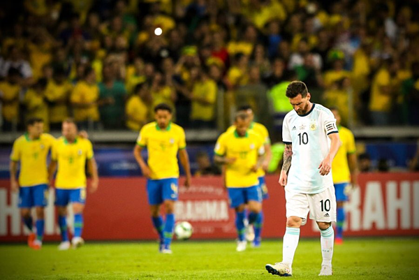 Brazil loại Argentina khỏi Copa America 2019