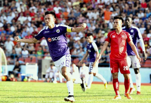 Hà Nội chiếm đỉnh bảng V-League