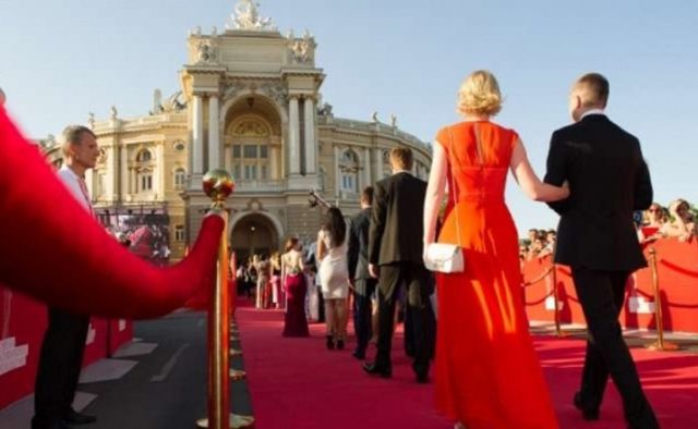 Nhà sản xuất phim từ Phần Lan tới dự festival phim tại Odessa bị đánh đập, bị trấn cướp