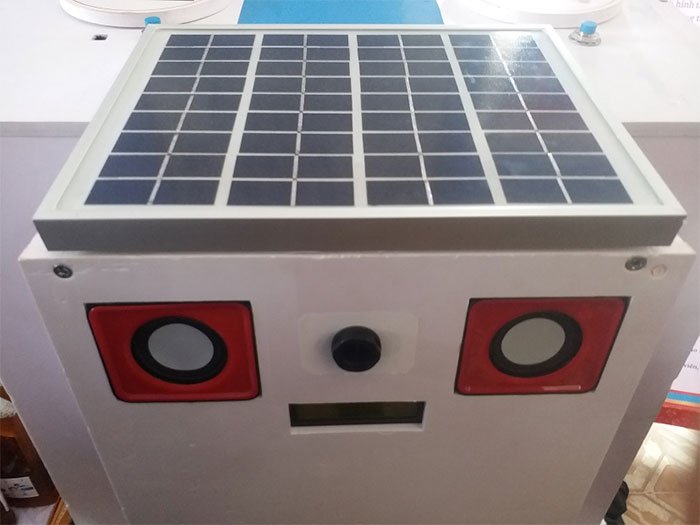 Thùng rác 4.0 thân thiện của nhóm học sinh giúp phân loại rác chính xác