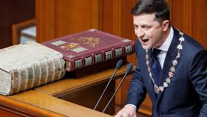 Tổng kết 2 tháng công việc của Zelenski trên cương vị là người đứng đầu nhà nước Ukraine
