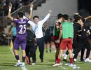 Quang Hải ghi bàn, CLB Hà Nội hòa TPHCM trong trận cầu có 2 thẻ đỏ