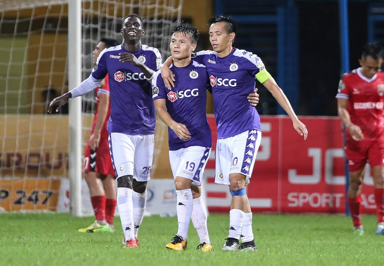 Quang Hải và Văn Quyết đưa Hà Nội trở lại đỉnh bảng V-League