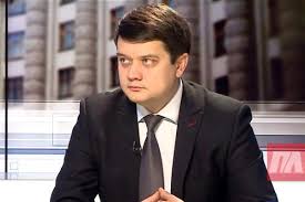 Tiểu sử ứng cử viên Chủ tịch Quốc hội Ukraine Dmitri Razumkov: Là con trai của trợ lý Kuchma, chống Yusenko