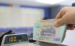 Giá vàng liên tục tăng mạnh, người có tiền nên làm gì lúc này?