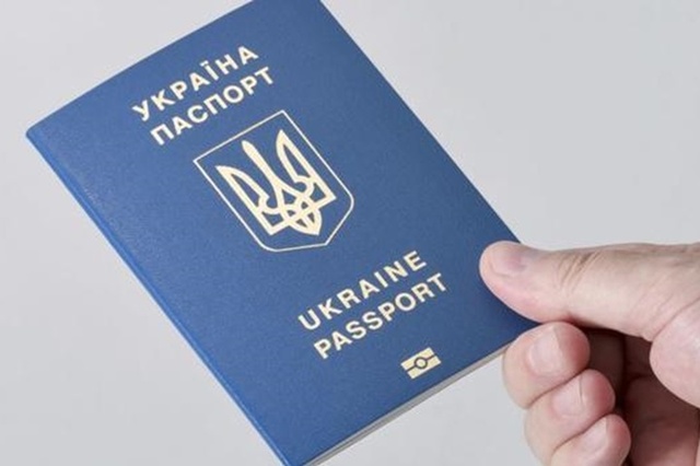 Tổng thống Zelenski đơn giản hóa thủ tục nhận quốc tịch Ukraine đối với những công dân Nga bị trả thù chính trị