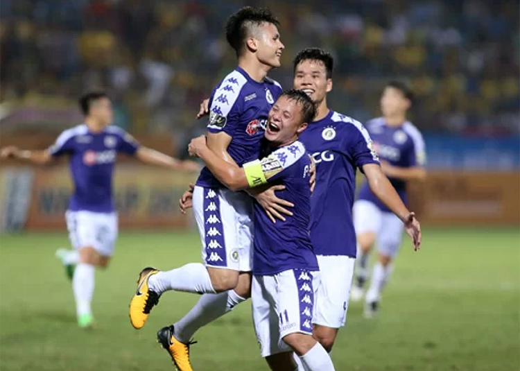 Quang Hải ghi siêu phẩm giúp Hà Nội hạ Đà Nẵng
