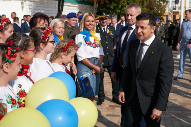Ngày Quốc kỳ Ukraine: Phóng sự ảnh lễ thượng cờ tại thủ đô Kiev