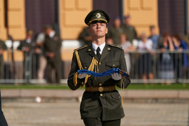 Ngày Quốc kỳ Ukraine: Phóng sự ảnh lễ thượng cờ tại thủ đô Kiev