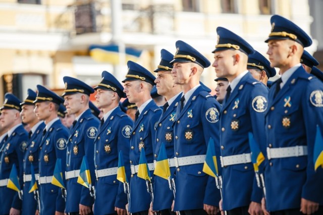 Ngày Quốc kỳ Ukraine: Phóng sự ảnh lễ thượng cờ tại thủ đô Kiev