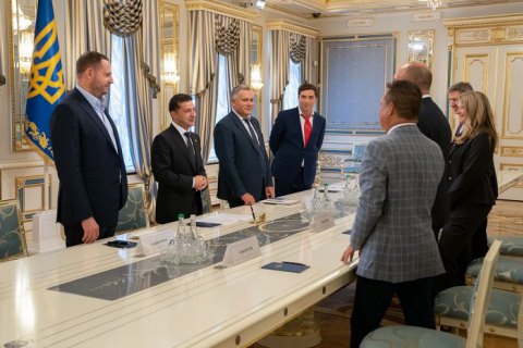 Tổng thống Zelenski gặp mặt lãnh đạo Hiệp hội người Ukraine toàn thế giới