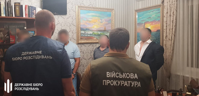Ukraine: Cục điều tra quốc gia bắt nhóm lừa đảo mượn tên Zelenski để tống tiền