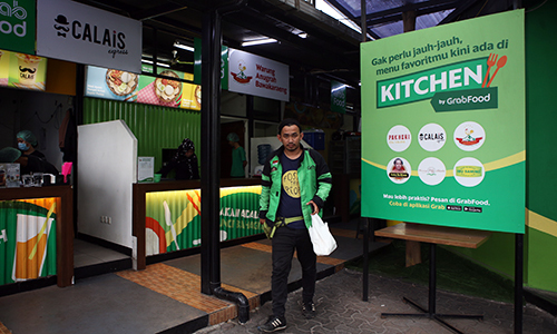 Thế giằng co của Gojek và Grab trên thị trường giao đồ ăn