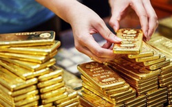 Huyền thoại đầu tư Mark Mobius: Vàng sẽ lên giá khi lãi suất cắt giảm