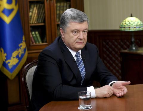 Quốc hội thông qua dự luật luận tội, ông Poroshenko ở đâu?