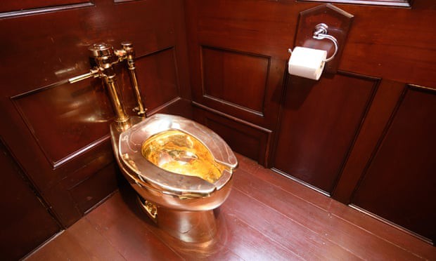Bồn cầu dát vàng triệu đô tại Cung điện Blenheim (Anh) bị đánh cắp