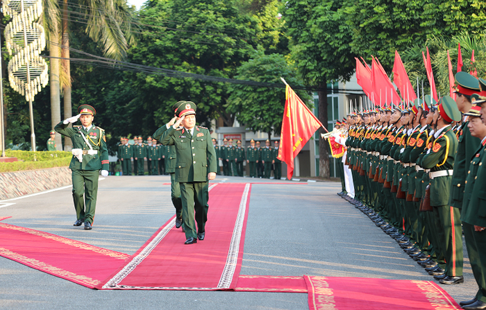 Đại tướng Ngô Xuân Lịch chủ trì lễ bàn giao chức Tư lệnh Quân khu 2