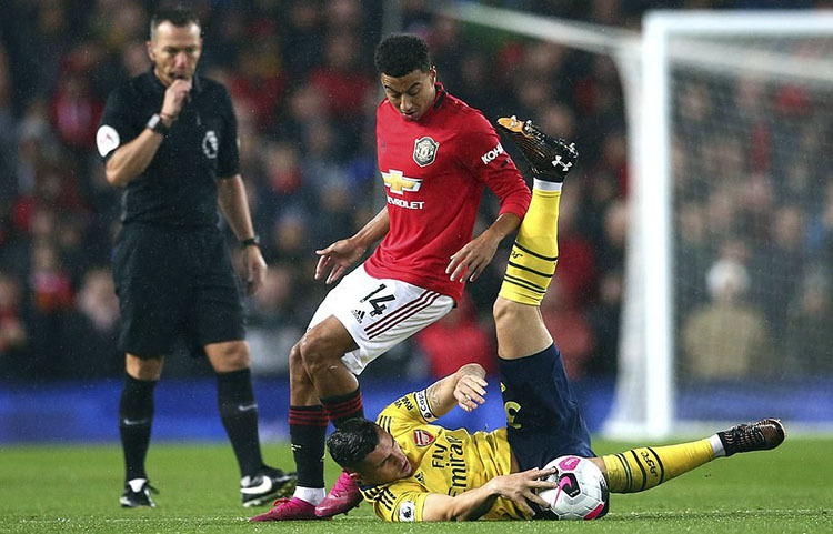 Man Utd rơi chiến thắng trước Arsenal