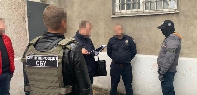 Odessa: Các nhân viên an ninh bắt các nhân viên cảnh sát và biên phòng vì nhận hối lộ