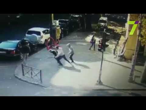 Cướp giật trắng trợn giữa trung tâm thành phố Odessa: Người đàn ông bị đánh đập, bị cướp chiếc túi với 150 ngàn gr