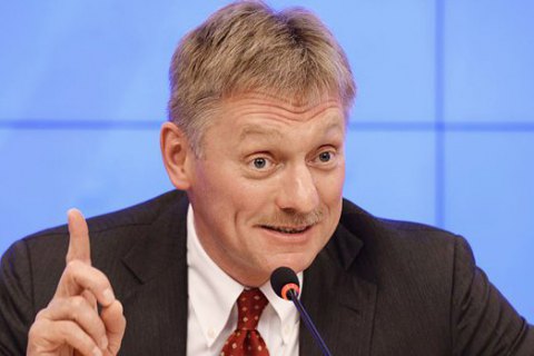 Peskov: Kremli không thể bảo đảm cho việc rút quân khỏi Donbass