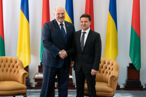 Lukasenko tuyên bố, phương Tây để Zelenski đơn độc một mình với khủng hoảng Donbass