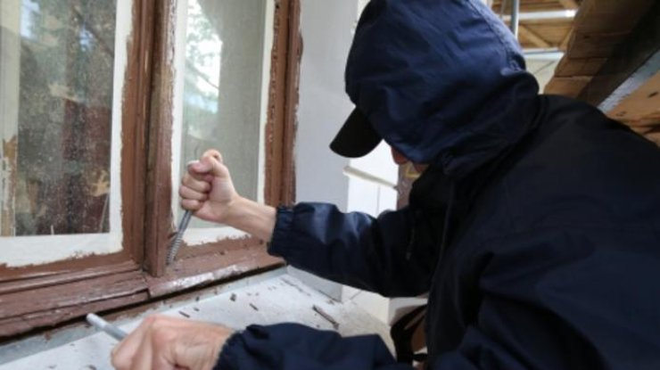 Kiev: Nhóm cướp đột nhập nhà riêng, tra tấn chủ nhân, cướp đi số lượng tiền mặt lớn