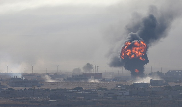 Tấn bi kịch của những người Syria trúng "bom rơi, đạn lạc" giữa chiến sự leo thang