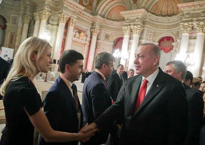 Tổng thống Thổ Nhĩ Kỳ Erdogan tiếp phái đoàn quốc hội Nga, trong đó có “các đại biểu Crimea”