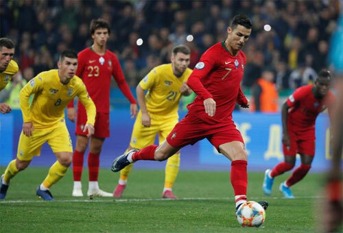 Ukraine hạ Bồ Đào Nha, giành vé dự Euro