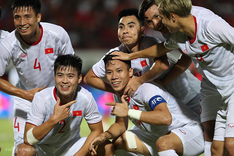 Việt Nam đè bẹp Indonesia ở vòng loại World Cup 2022