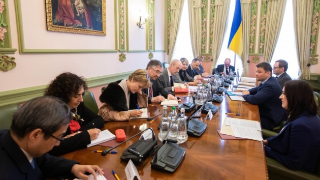 Văn phòng tổng thống Ukraine ra tuyên bố rõ ràng về số phận của PrivatBank
