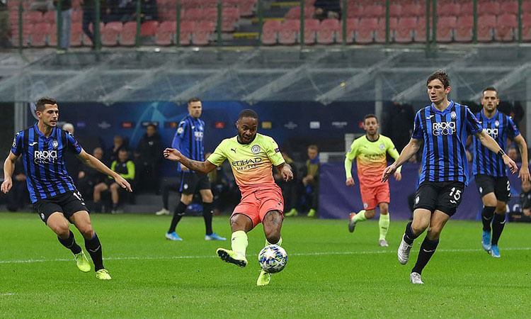 Man City hòa trận đầu tiên ở Champions League