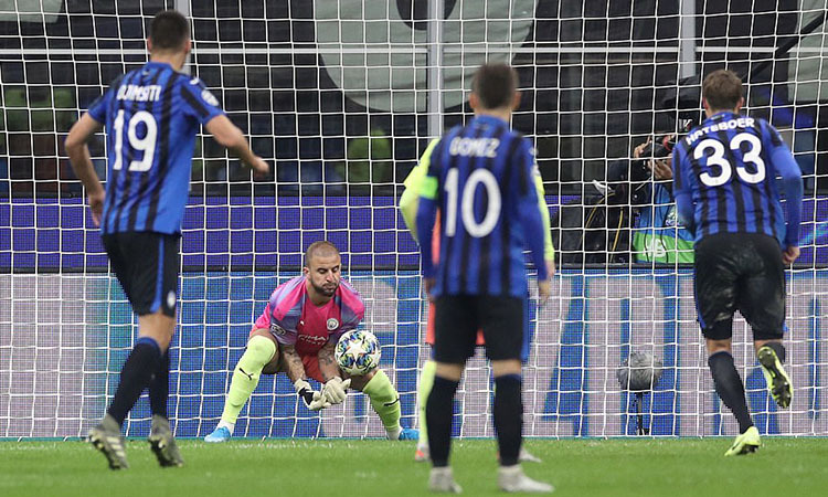 Man City hòa trận đầu tiên ở Champions League