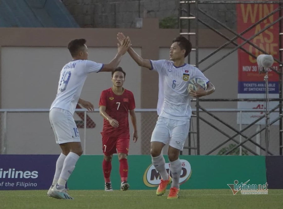 U22 Việt Nam đại thắng Lào.