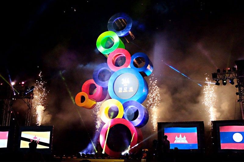 Trực tiếp lễ khai mạc SEA Games 30: Đại tiệc âm thanh và ánh sáng
