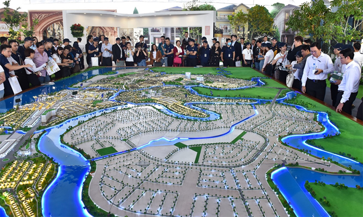 Novaland Expo 2019 thu hút hàng nghìn khách trong ngày khai mạc