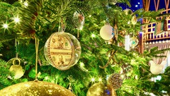 Cây thông Noel đắt nhất thế giới, treo toàn kim cương và đá quý
