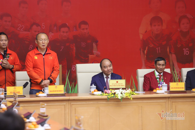 HLV Park Hang Seo: Tôi xin gửi vinh quang này cho người dân Việt Nam