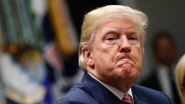 Tổng thống Mỹ Trump phong toả giúp đỡ nhanh cho Ukraine