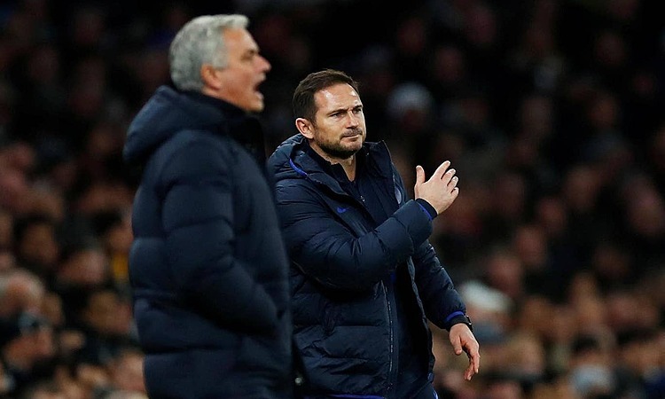 Chelsea thắng trên sân Tottenham