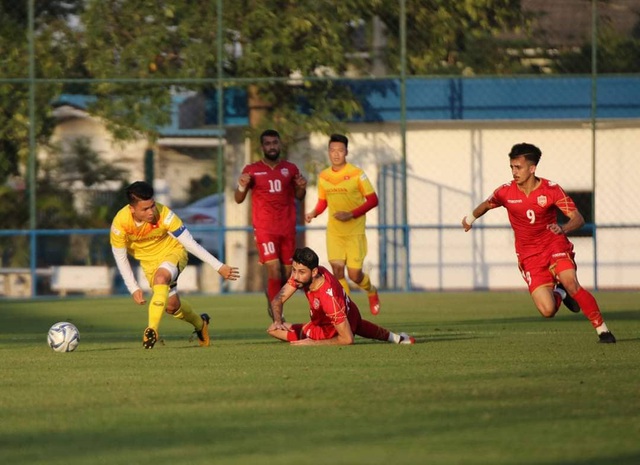 Đình Trọng bất ngờ đá chính, U23 Việt Nam thua U23 Bahrain