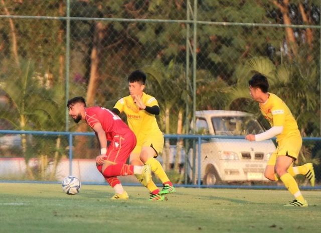 Đình Trọng bất ngờ đá chính, U23 Việt Nam thua U23 Bahrain