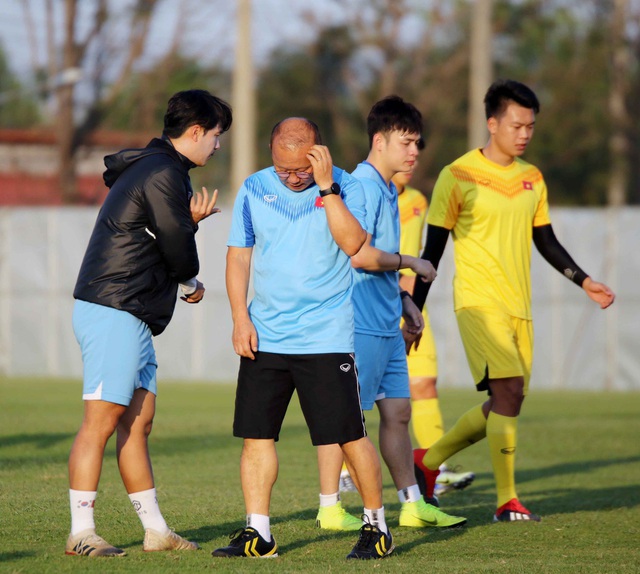 U23 Việt Nam đấu U23 UAE: Chờ HLV Park Hang Seo tung chiêu độc