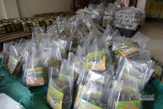 Làng sản xuất bánh chưng Hà Nội tất bật ngày cuối năm
