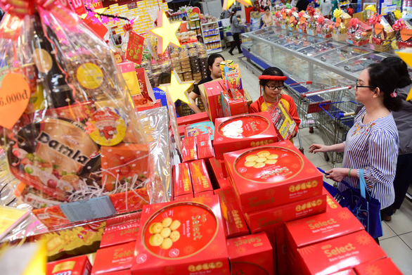 Mua sắm tết vào cao điểm