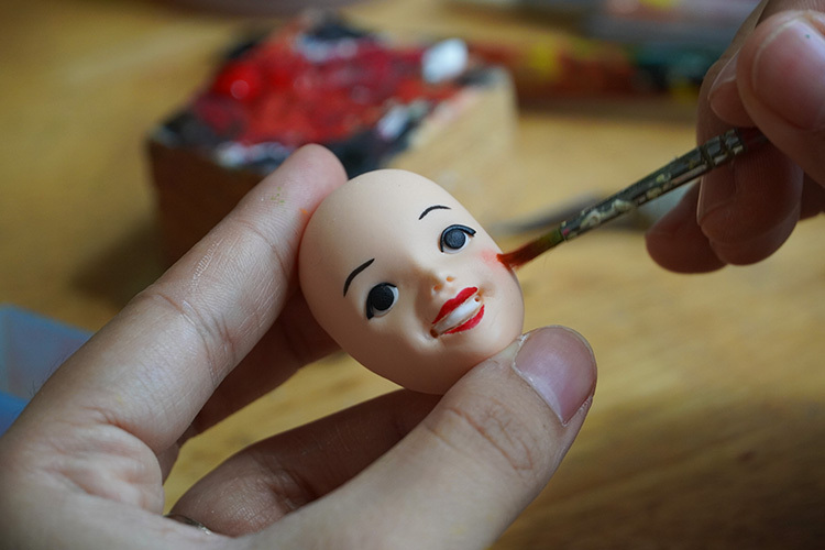 Nữ kỹ sư mê nặn tượng đất sét thu nhập 20 triệu đồng mỗi tháng.